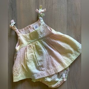 Gap baby - 12-18MO cotton rainbow set